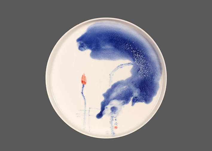 03《朝华》，瓷盘，尺寸：150件，创作时间：2022年，作者：龚余辉.jpg